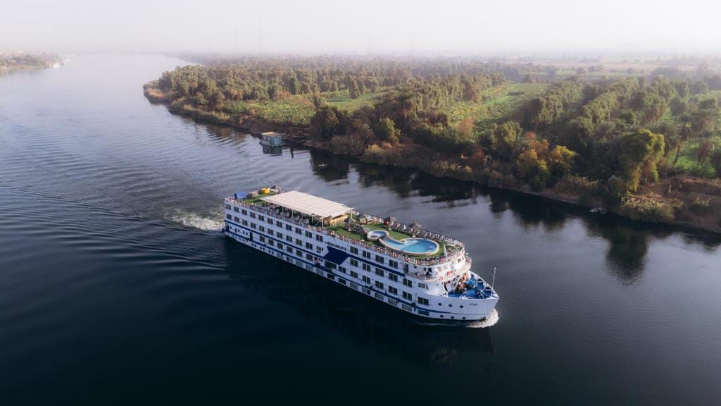 4-Day MS Renaissance Luxury Nile Cruise from Aswan to Luxor