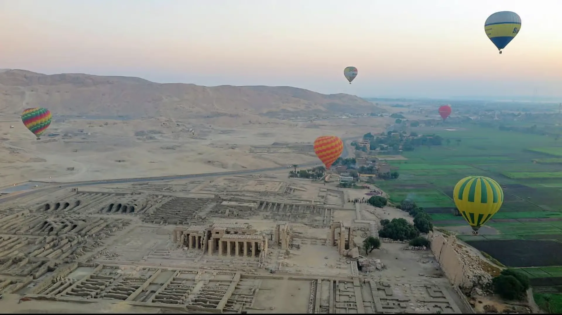 Hot Air Balloon Ride in Luxor